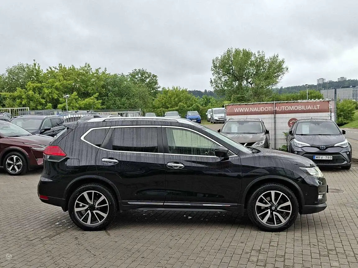 NISSAN X-TRAIL