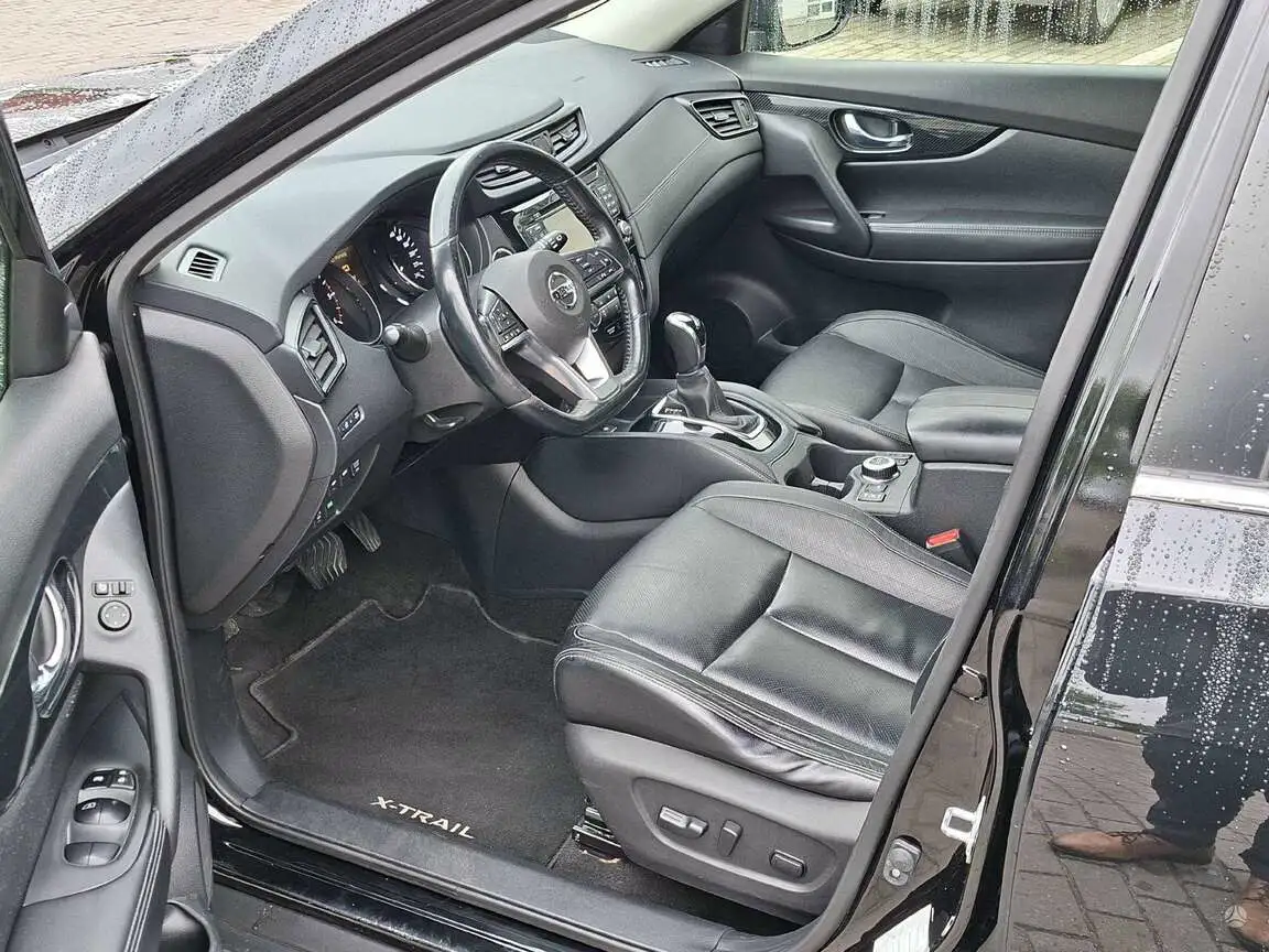 NISSAN X-TRAIL
