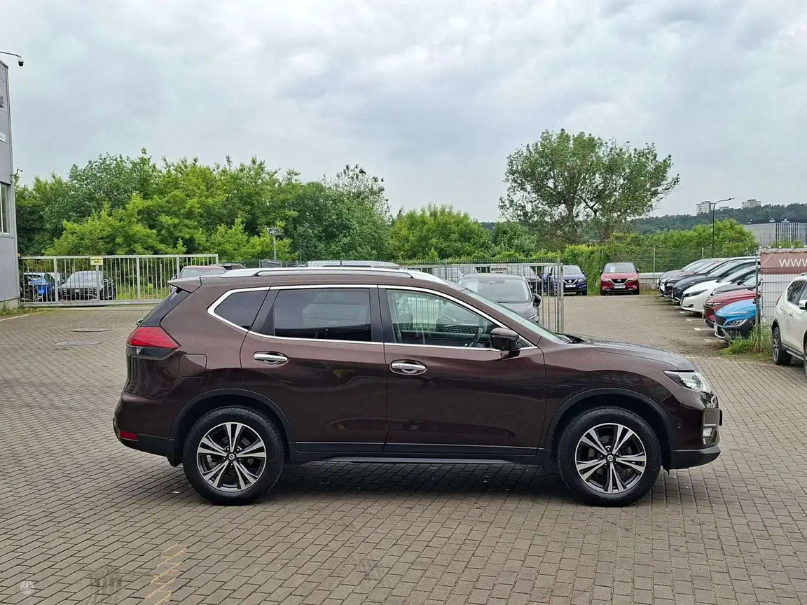 NISSAN X-TRAIL