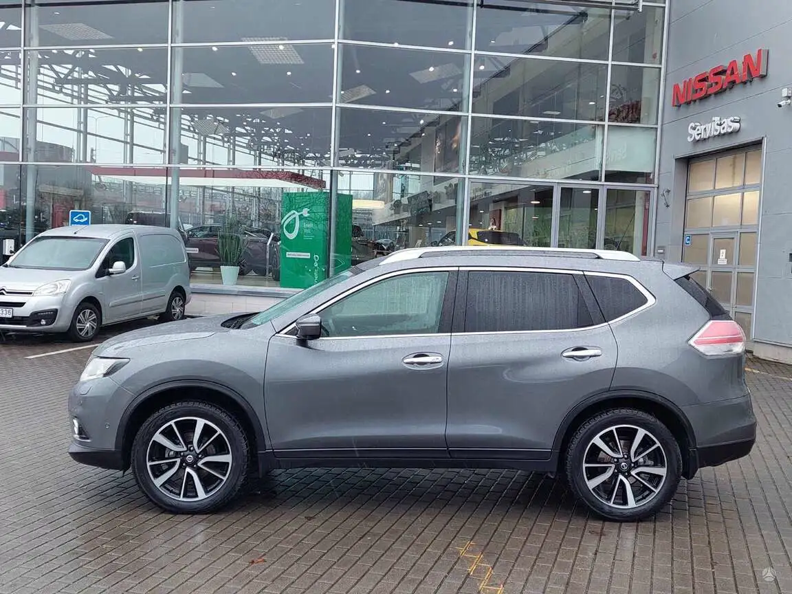 NISSAN X-TRAIL