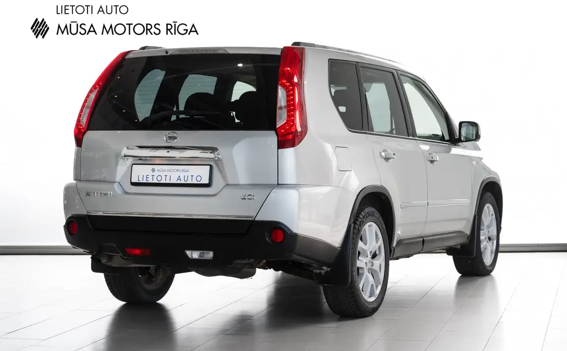 NISSAN X-TRAIL