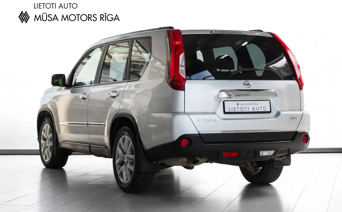 NISSAN X-TRAIL