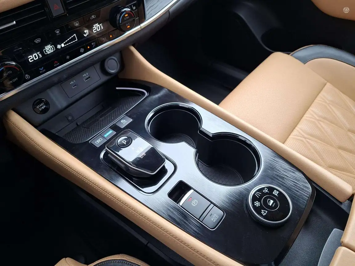 NISSAN X-TRAIL