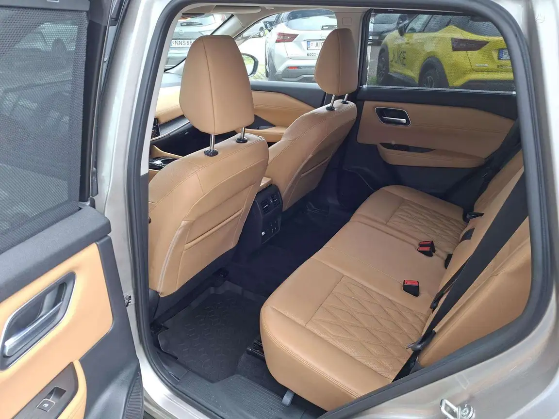 NISSAN X-TRAIL