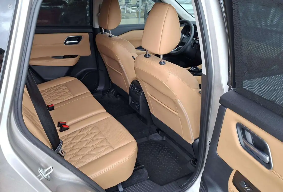 NISSAN X-TRAIL