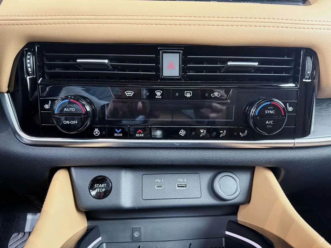 NISSAN X-TRAIL