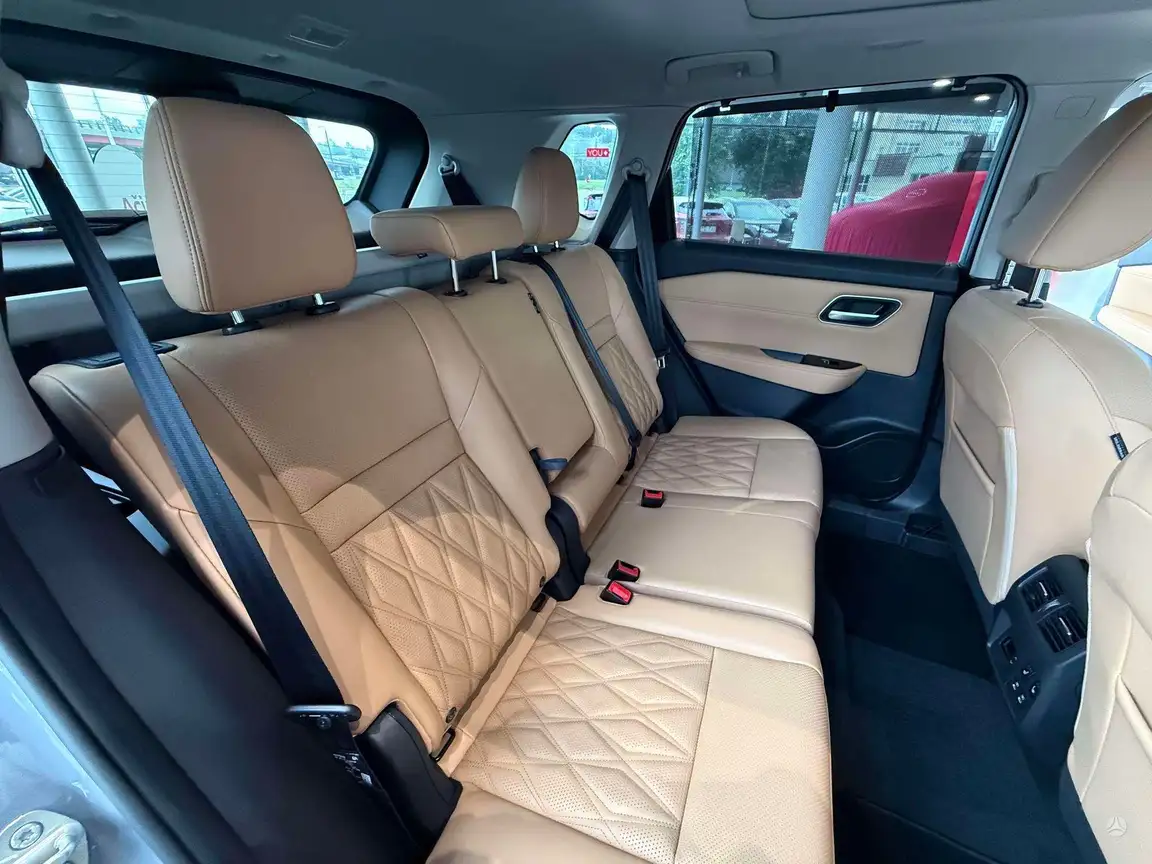 NISSAN X-TRAIL