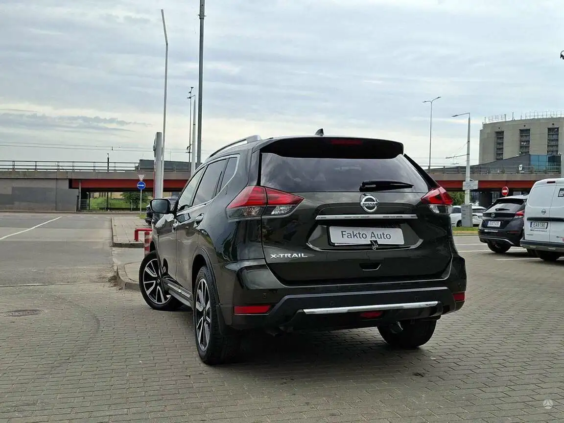 NISSAN X-TRAIL