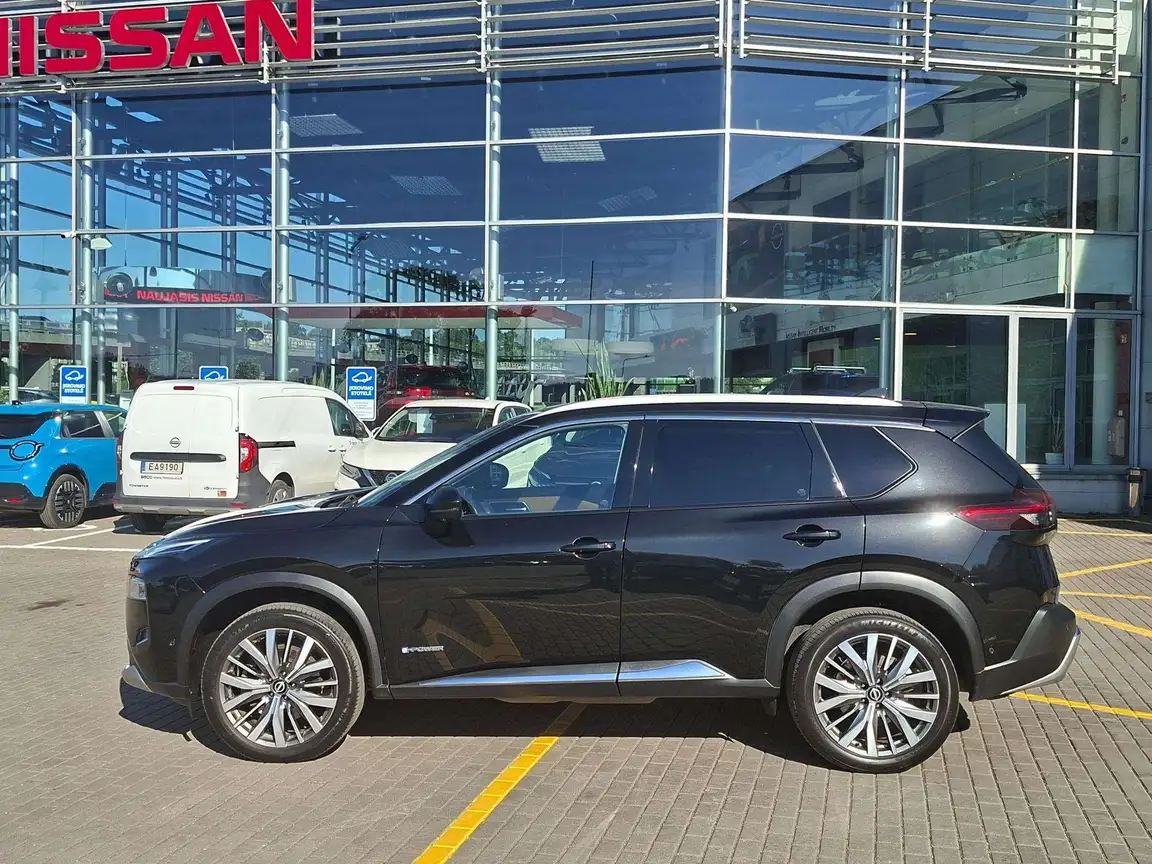 NISSAN X-TRAIL
