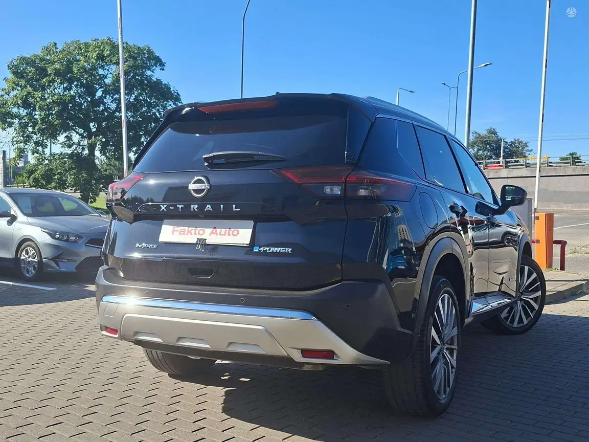 NISSAN X-TRAIL