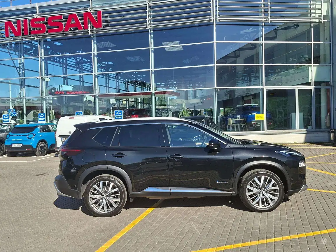 NISSAN X-TRAIL