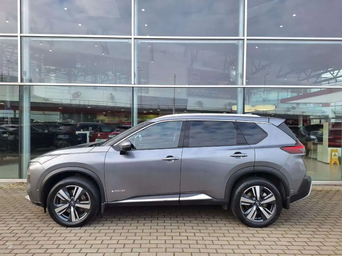 NISSAN X-TRAIL