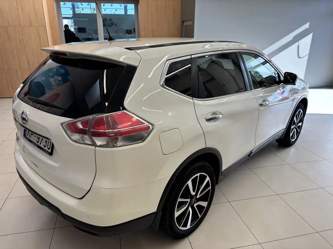 NISSAN X-TRAIL