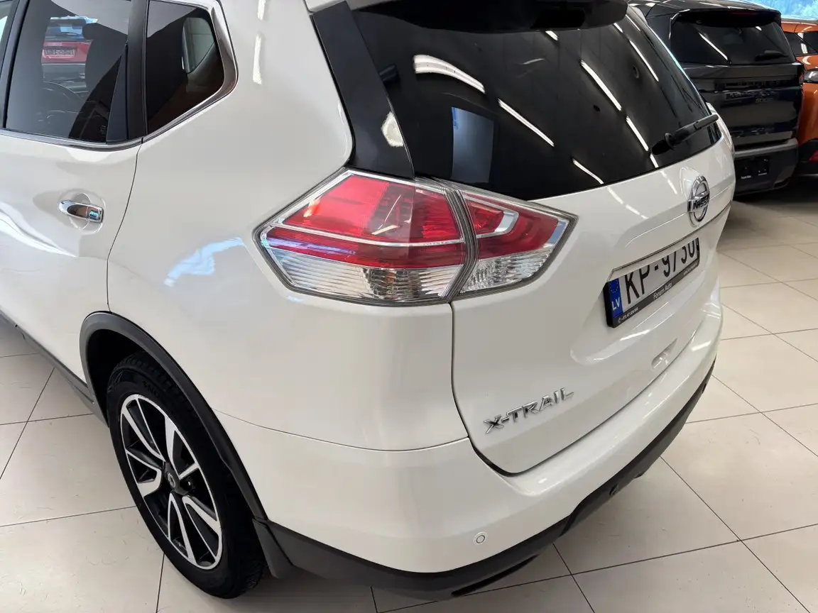 NISSAN X-TRAIL