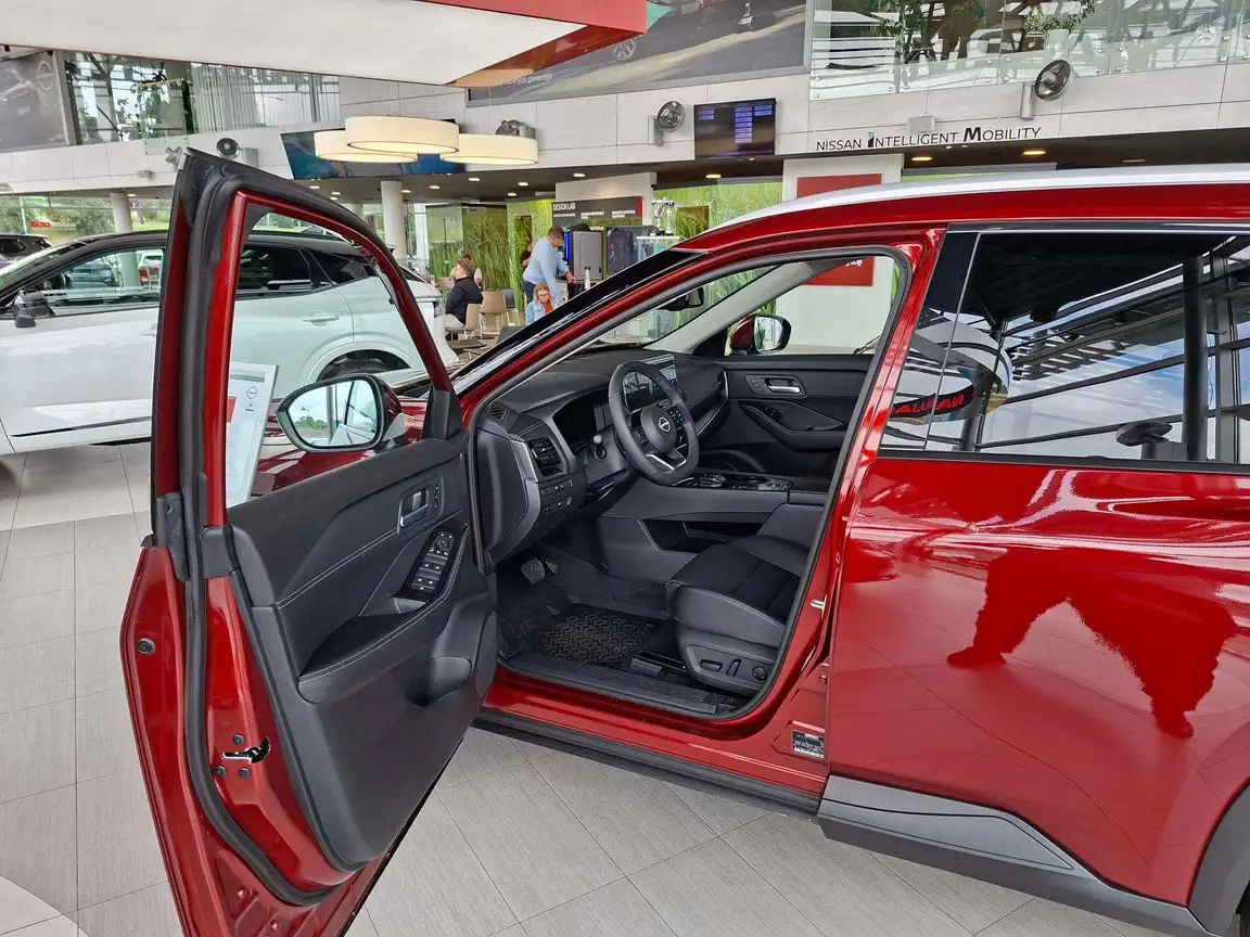 NISSAN X-TRAIL