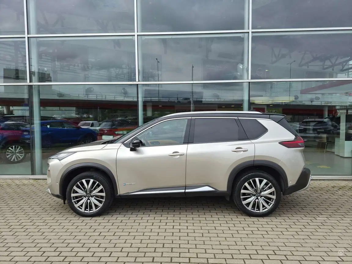 NISSAN X-TRAIL