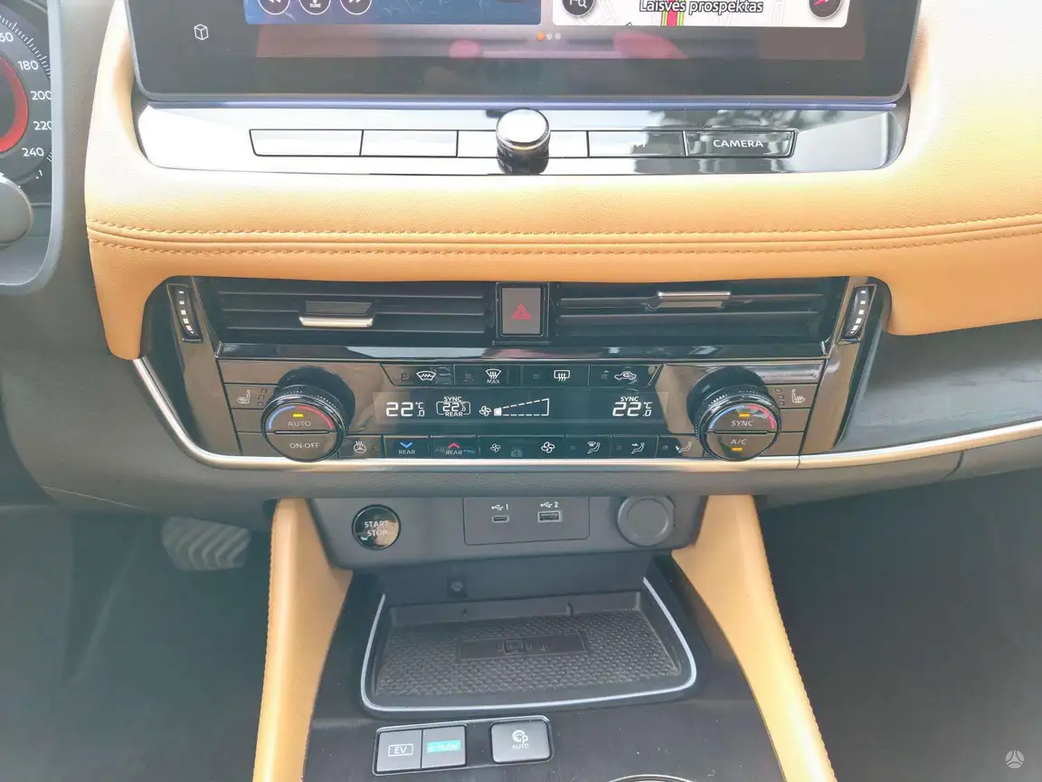 NISSAN X-TRAIL