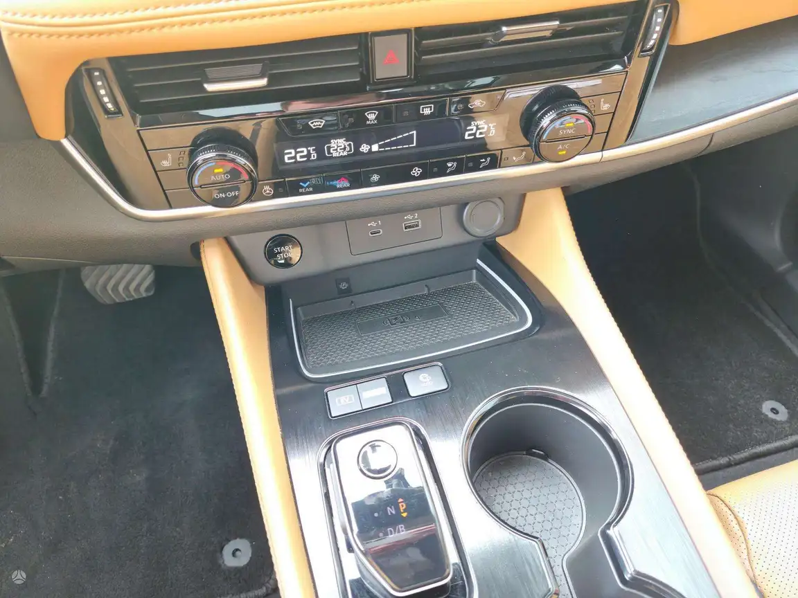 NISSAN X-TRAIL