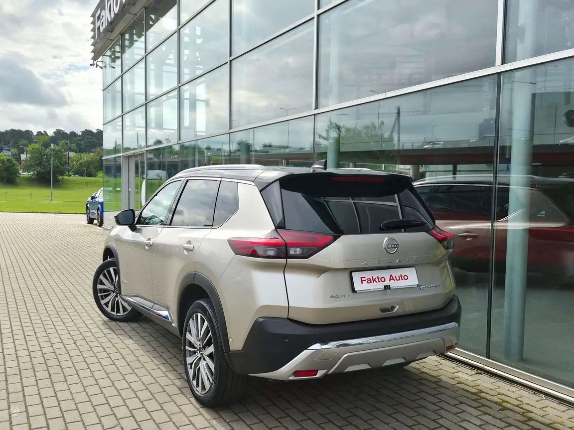 NISSAN X-TRAIL