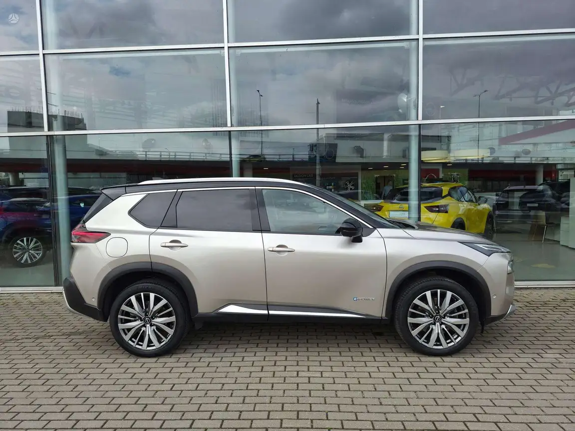 NISSAN X-TRAIL