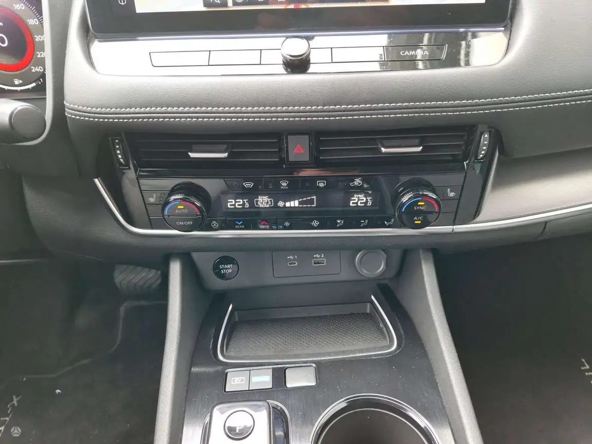 NISSAN X-TRAIL