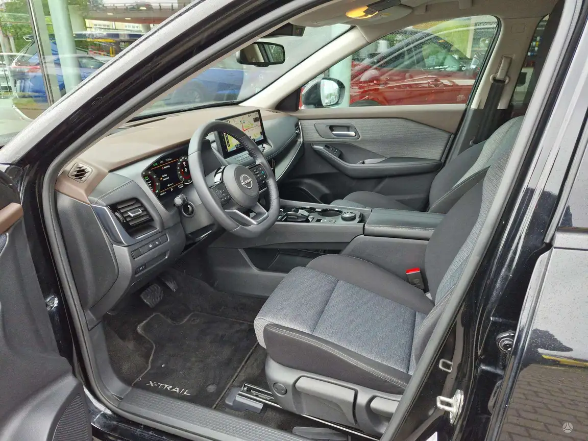 NISSAN X-TRAIL