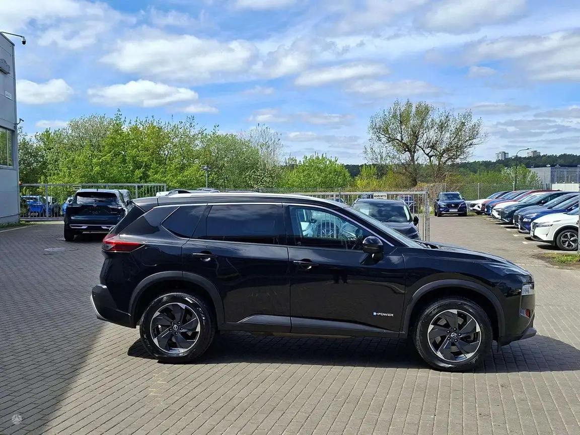 NISSAN X-TRAIL