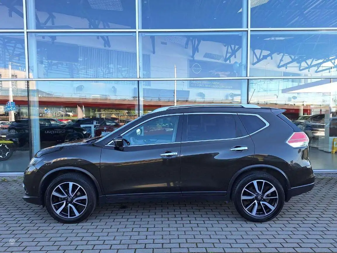 NISSAN X-TRAIL