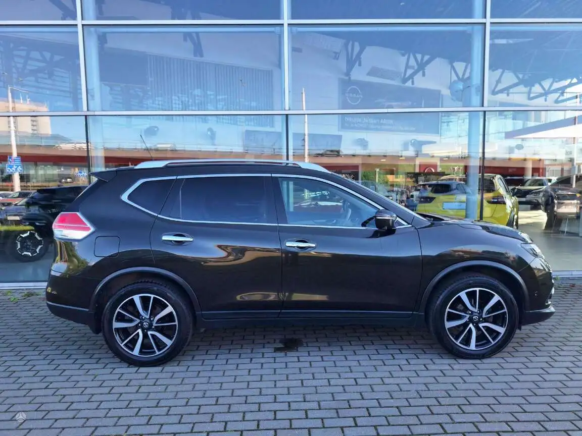 NISSAN X-TRAIL