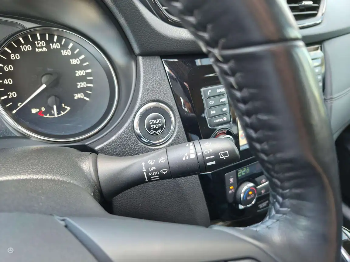 NISSAN X-TRAIL
