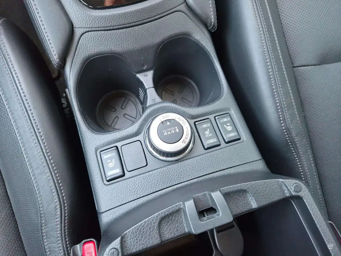 NISSAN X-TRAIL