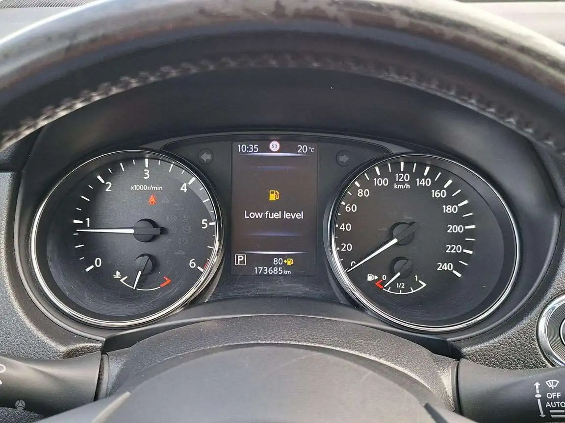 NISSAN X-TRAIL