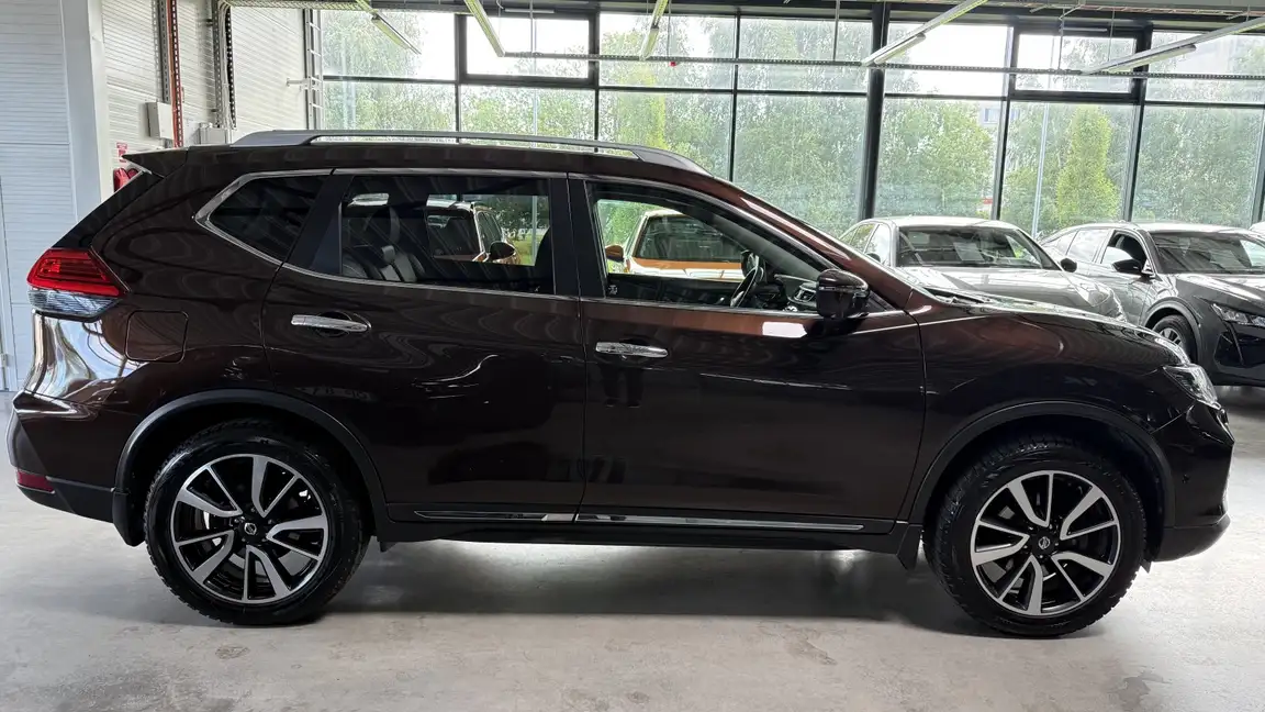 NISSAN X-TRAIL