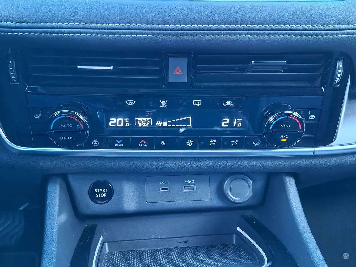NISSAN X-TRAIL