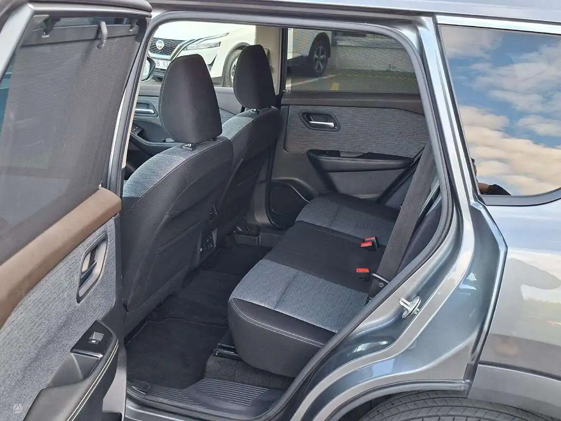 NISSAN X-TRAIL