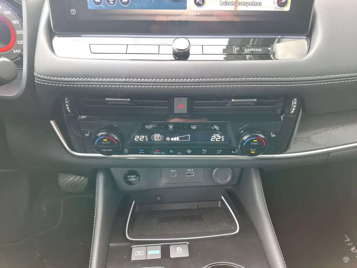 NISSAN X-TRAIL