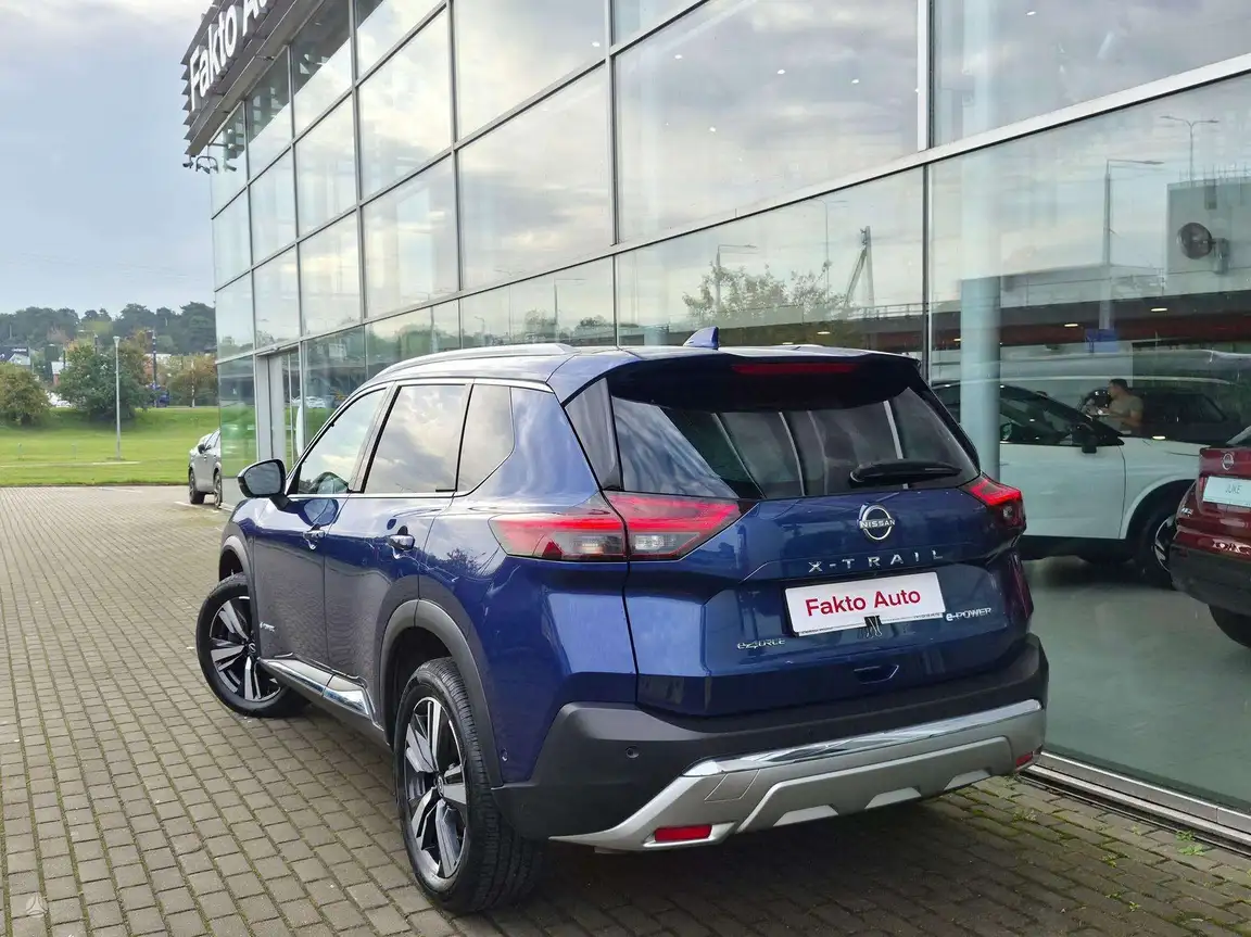 NISSAN X-TRAIL