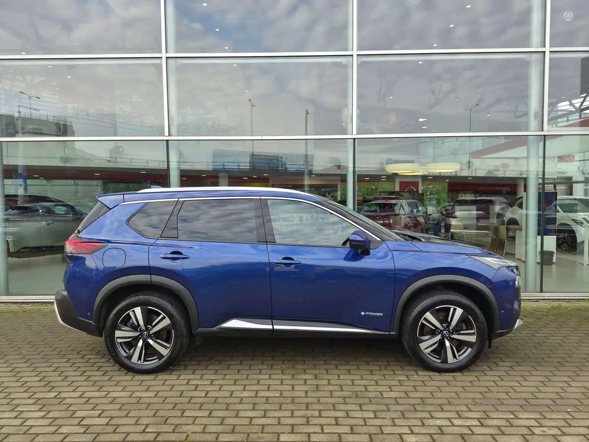NISSAN X-TRAIL