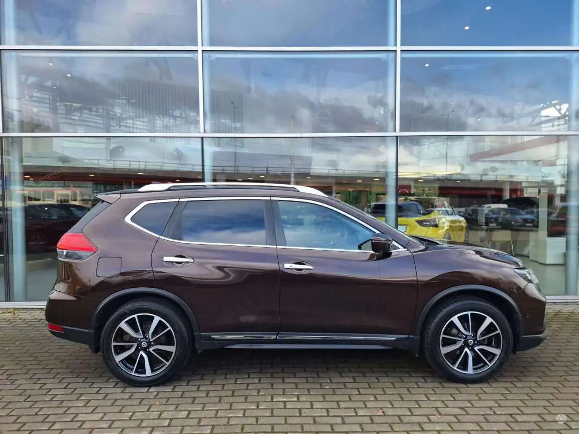 NISSAN X-TRAIL