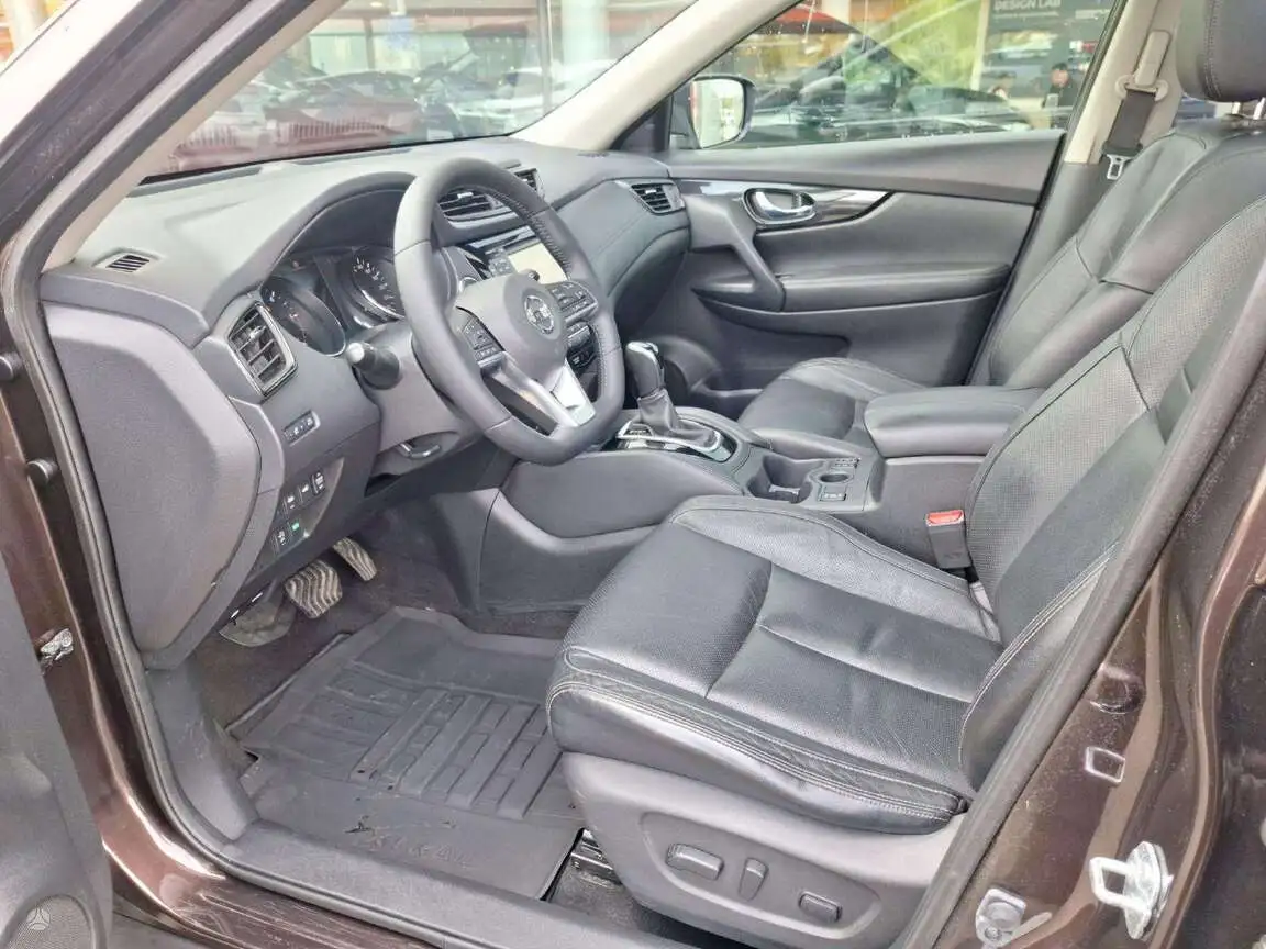 NISSAN X-TRAIL