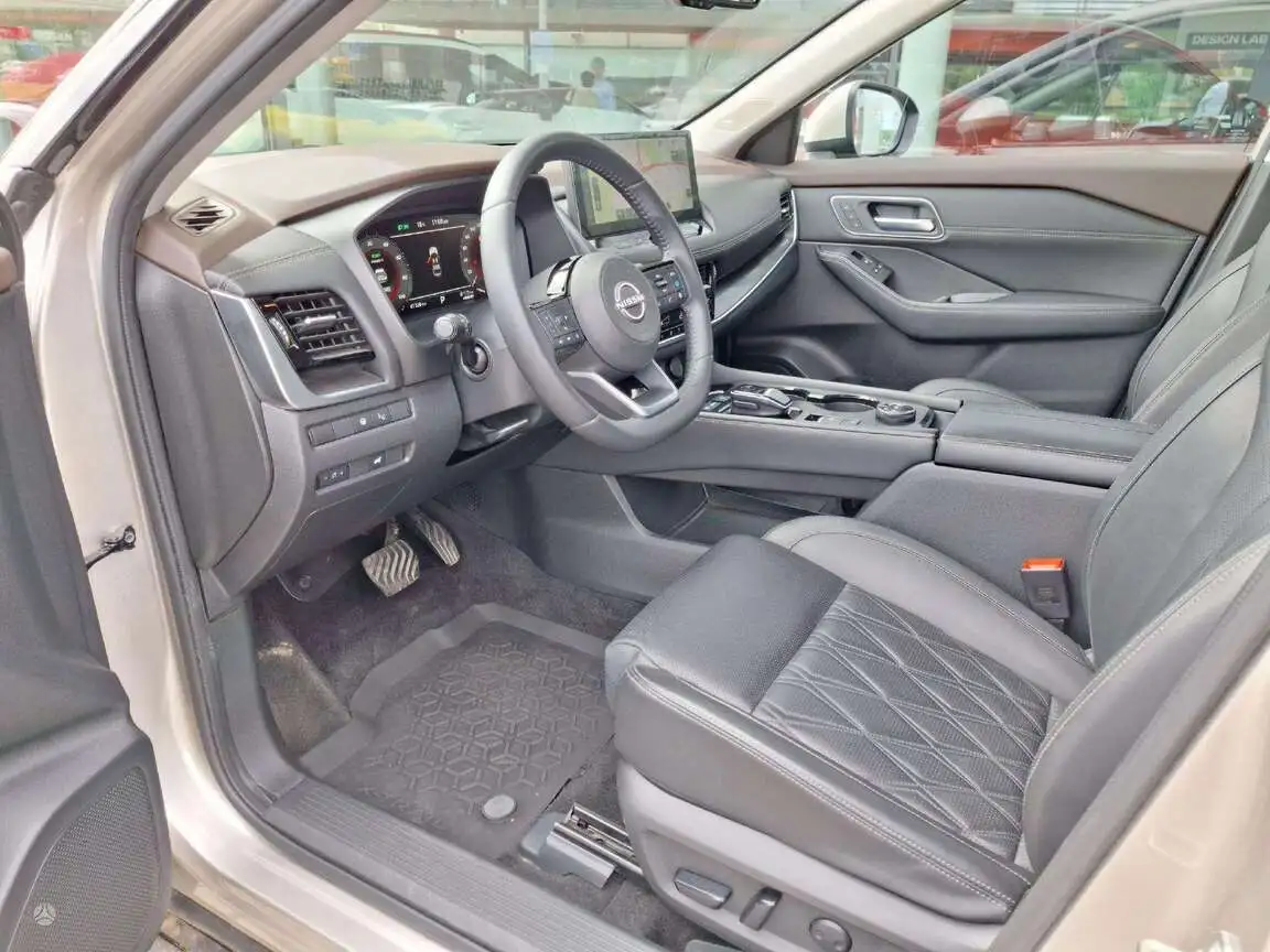 NISSAN X-TRAIL