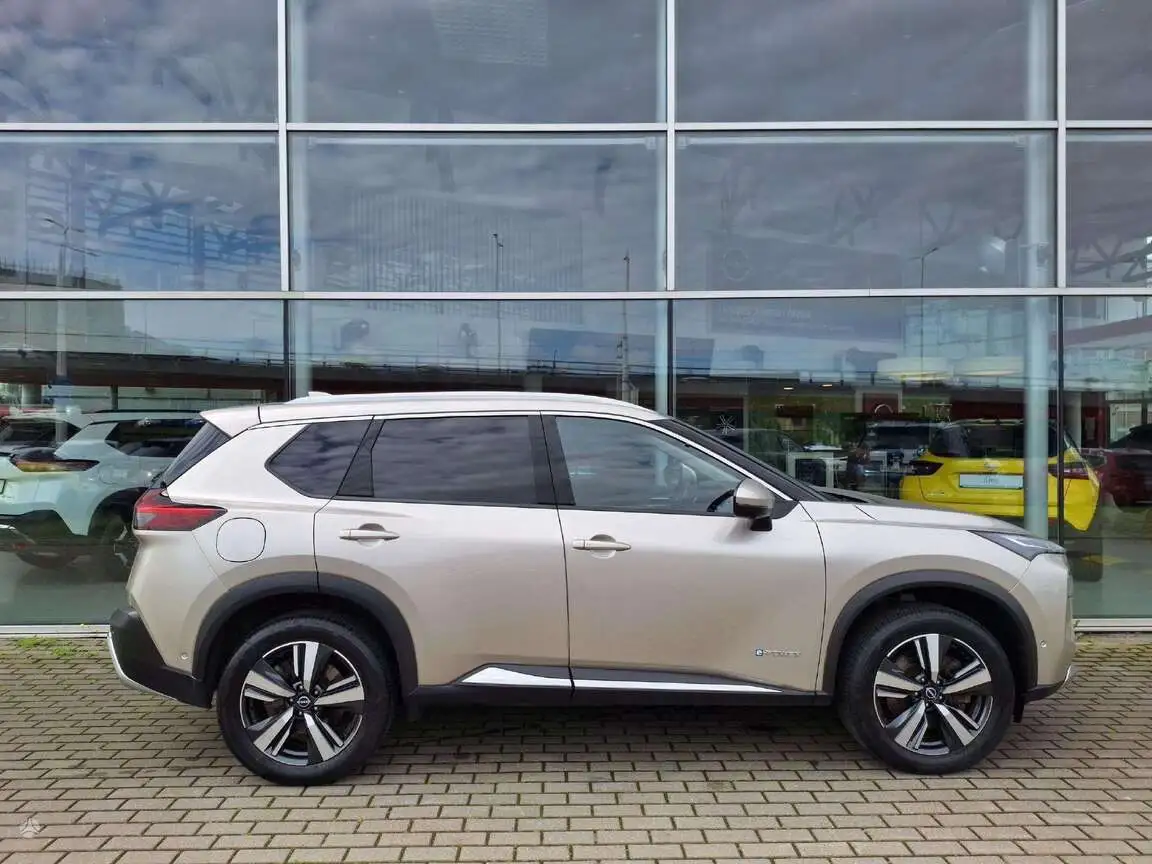 NISSAN X-TRAIL