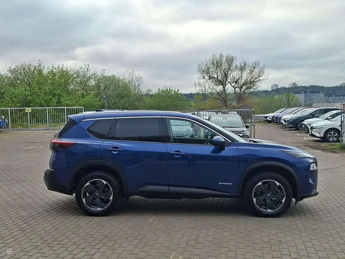 NISSAN X-TRAIL