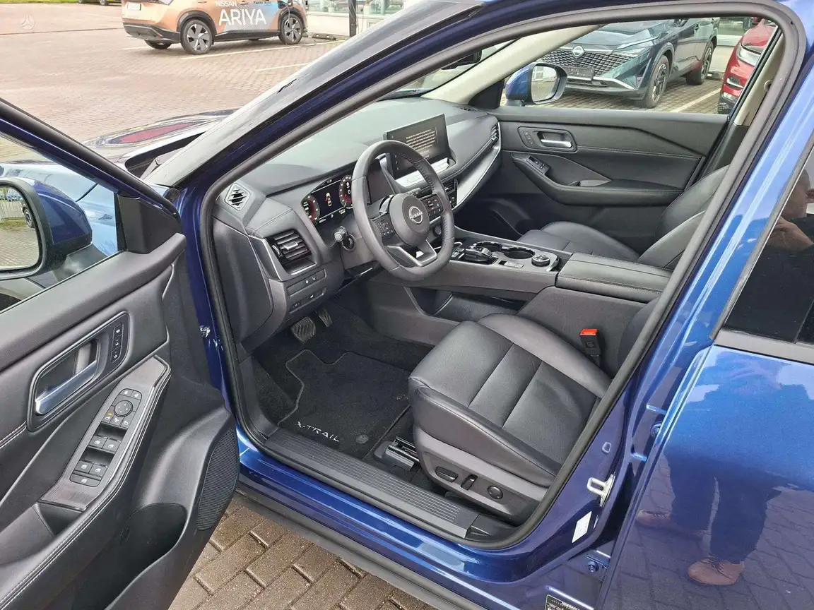 NISSAN X-TRAIL