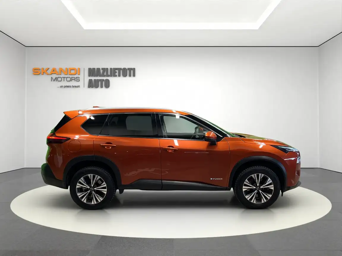 NISSAN X-TRAIL