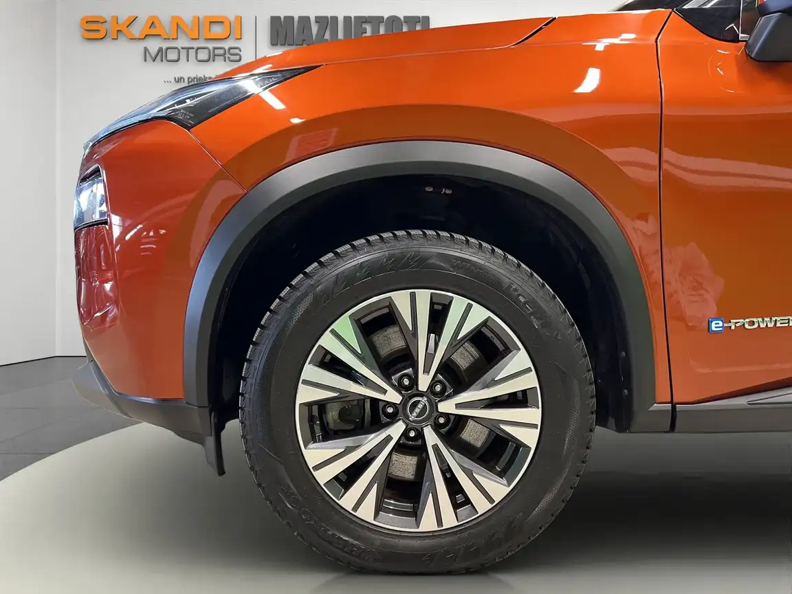 NISSAN X-TRAIL
