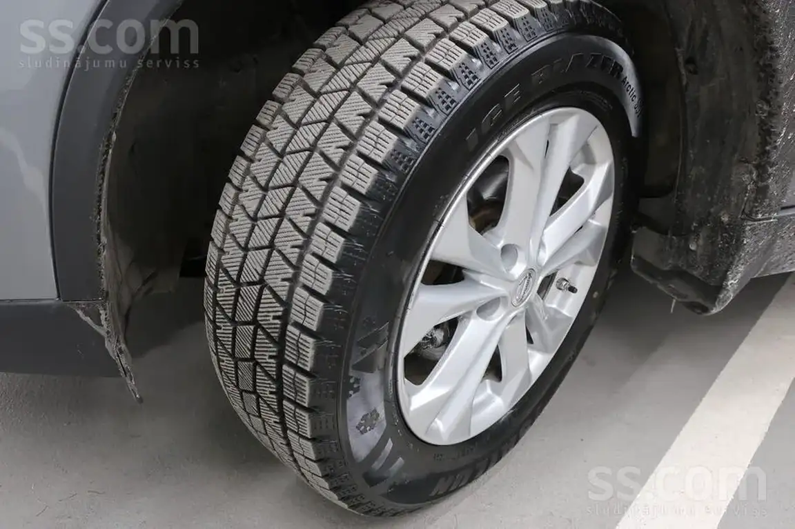 NISSAN X-TRAIL
