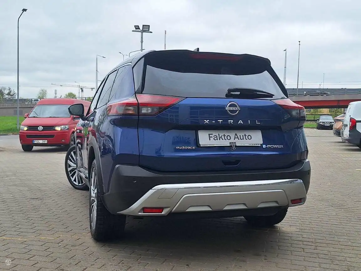 NISSAN X-TRAIL