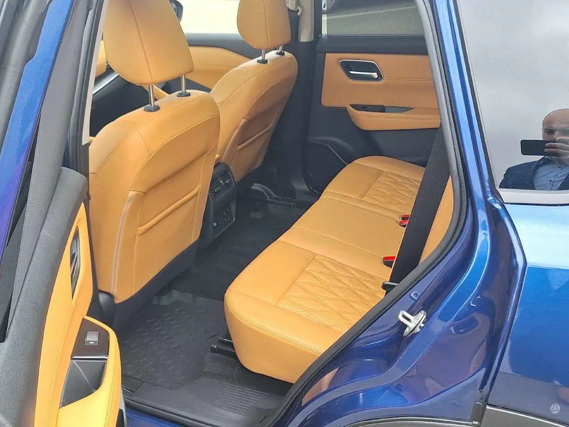 NISSAN X-TRAIL