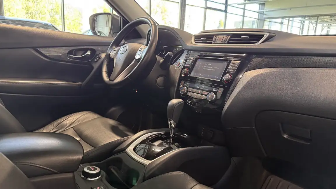 NISSAN X-TRAIL
